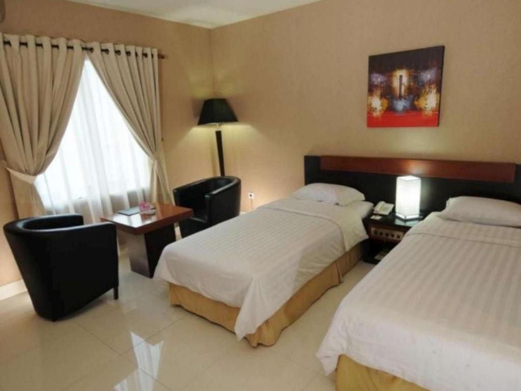 Orchardz Hotel Gajah Mada Понтианак Экстерьер фото